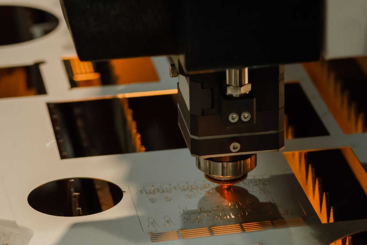 O que é Corte a Laser - Priore Metalurgia